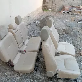 Prada  120 k sdenýa