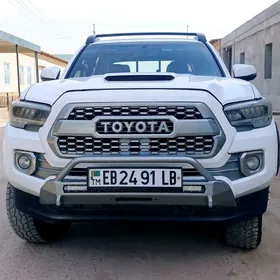 Toyota Tacoma 2016