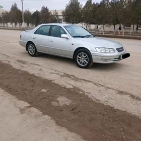Toyota Camry 2000