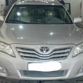 Toyota Camry 2011