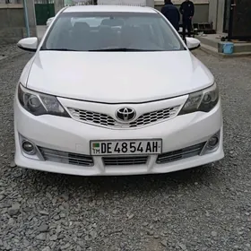 Toyota Camry 2011