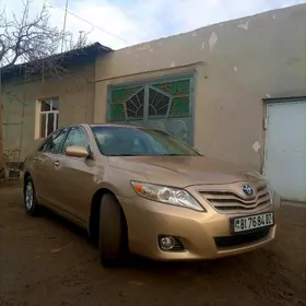 Toyota Camry 2010