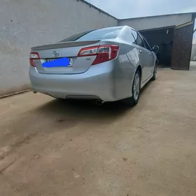 Toyota Camry 2013