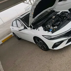 Hyundai Elantra 2025