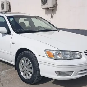 Toyota Camry 2000