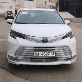 Toyota Sienna 2021
