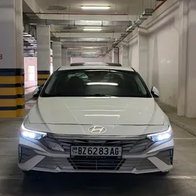 Hyundai Elantra 2024