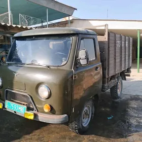 UAZ 2206 1988