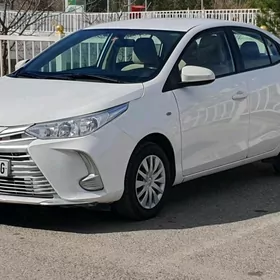 Toyota Yaris 2021