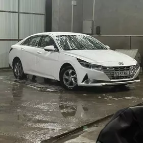 Hyundai Elantra 2020