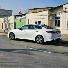Kia Optima 2020