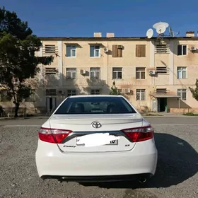 Toyota Camry 2016
