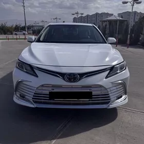 Toyota Camry 2020
