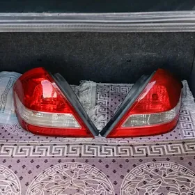 Nissan versa stopnik fara