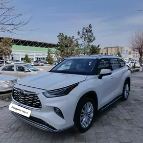 Toyota Highlander 2022