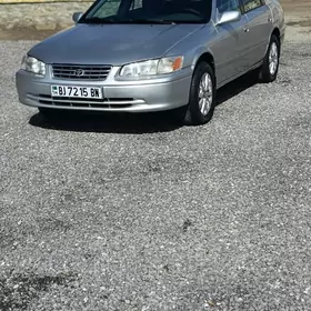 Toyota Camry 2000