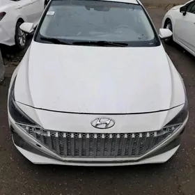 Hyundai Elantra 2021