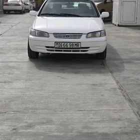 Toyota Camry 1999