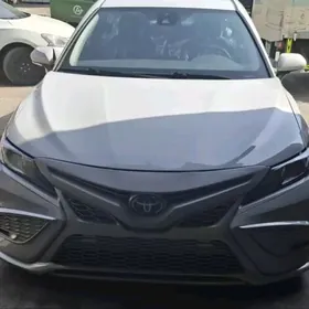 Toyota Camry 2022