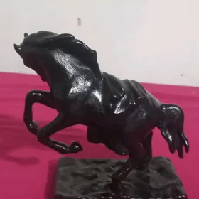 Ат гуйма демирден, антиквариат