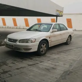 Toyota Camry 2000