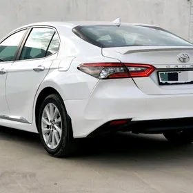 Toyota Camry 2023