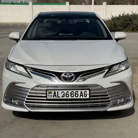 Toyota Camry 2023