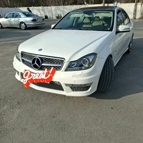 Mercedes-Benz C350 2013