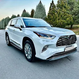 Toyota Highlander 2022