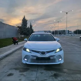 Toyota Camry 2018