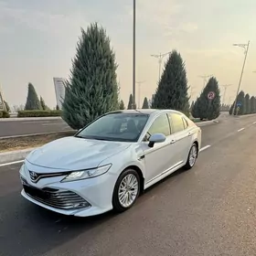 Toyota Camry 2018