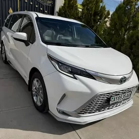 Toyota Sienna 2021