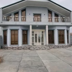 Дом с мансардой