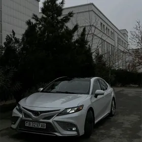 Toyota Camry 2021