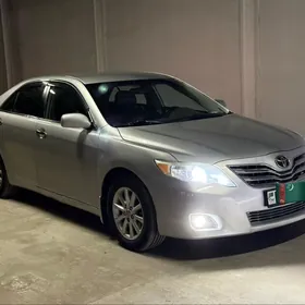 Toyota Camry 2010