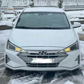 Hyundai Elantra 2020