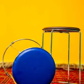 Taburetka sim koźa.Табуретка