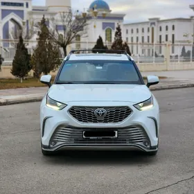 Toyota Highlander 2023