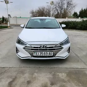 Hyundai Elantra 2020