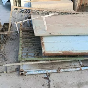 Satlyk demir, agaçlar