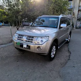 Mitsubishi Pajero 2008