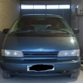 Toyota Previa 1992
