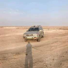 Nissan Pathfinder 1998