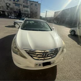 Hyundai Sonata 2011