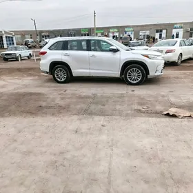 Toyota Highlander 2018