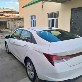 Hyundai Elantra 2021