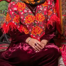 Nakitka Pommah koynek