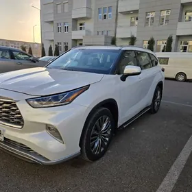 Toyota Highlander 2022