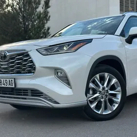 Toyota Highlander 2020