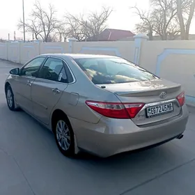 Toyota Camry 2015